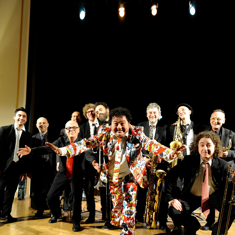 MAURO OTTOLINI & ORCHESTRA OTTOVOLANTE<br />“A qualcuno piace Fred”<br /><em>Omaggio a Buscaglione e al grande swing italiano</em>